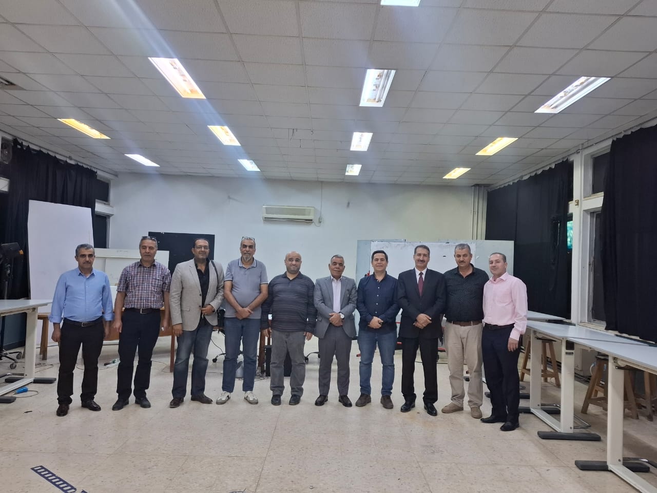   ورشة تدريبية حول التعامل مع الطلبة من ذوي الاحتياجات الخاصة (الصم وضعاف السمع)