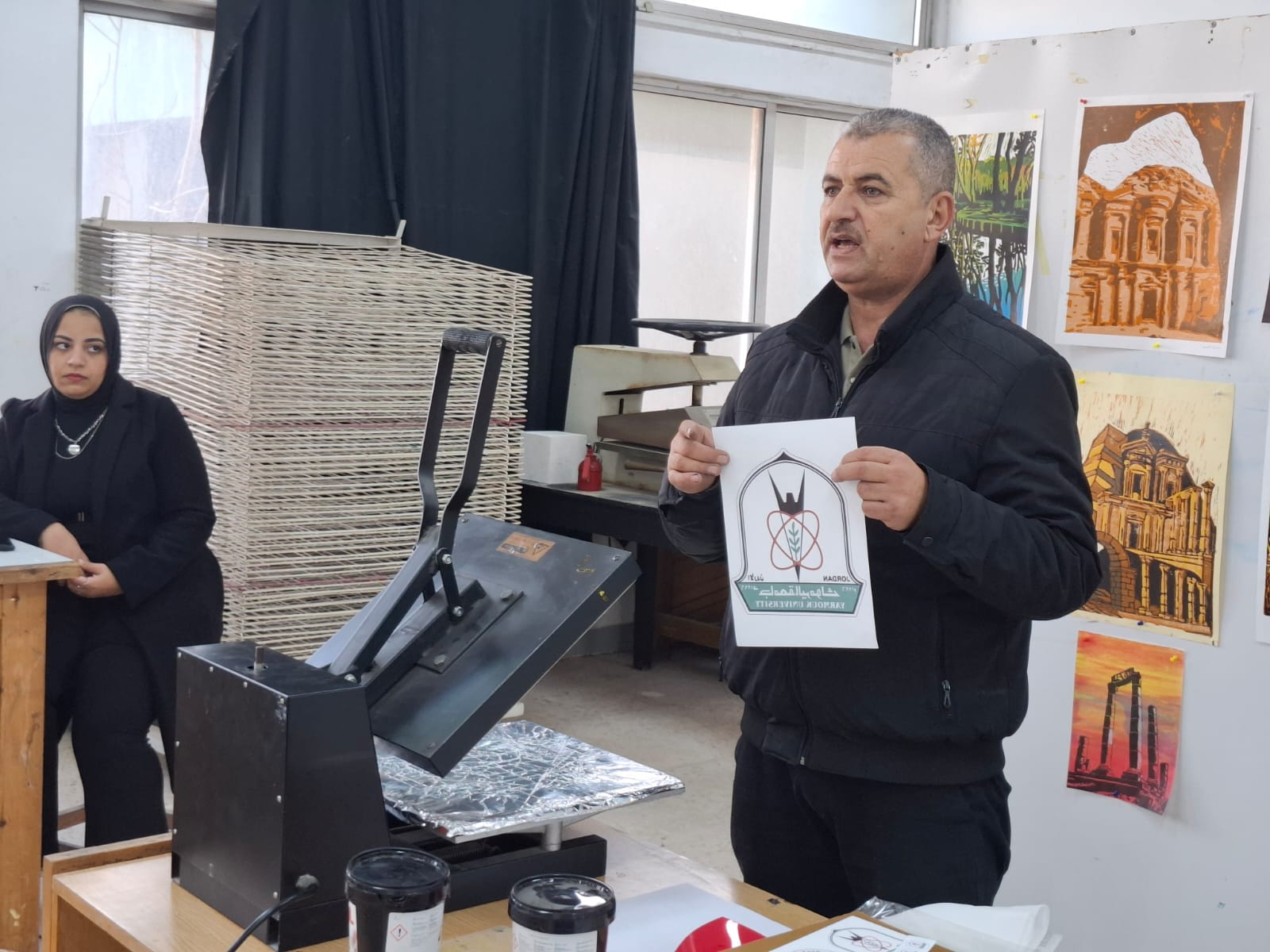 ورشة تدريبية متخصصة في طباعة الشاشة الحريرية والحرارية لمعلمي BTEC 