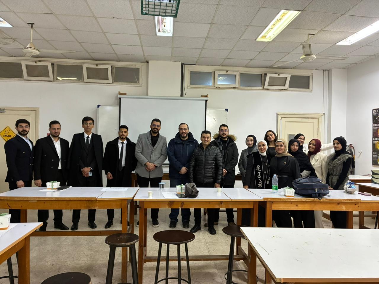 امتحانات نهاية الفصل و مشاريع تخرج الطلبة 